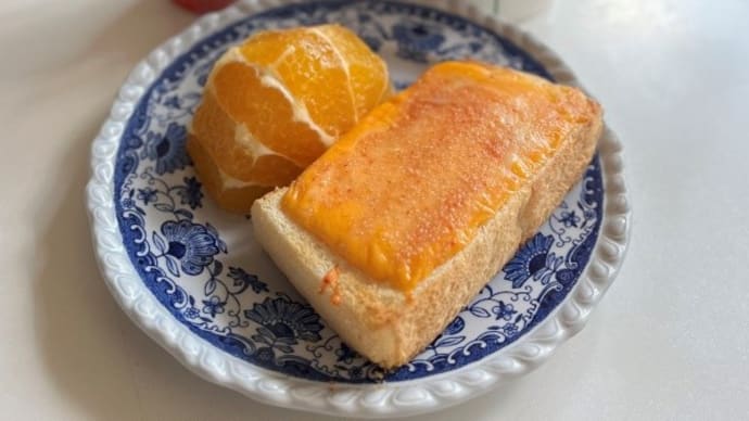 チーズ明太トースト・ホタテの刺身・カレーライス～食事記録