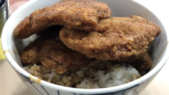 【福井市】福井名物ソースカツ丼の人気店にて「カツ丼(中)」(ふくしん)