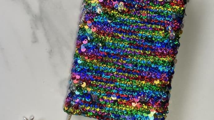 キラキラスパンコールのノートに手作りの紐しおり