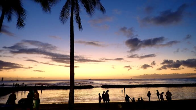 色んな風景~ワイキキビーチの夕暮れ~