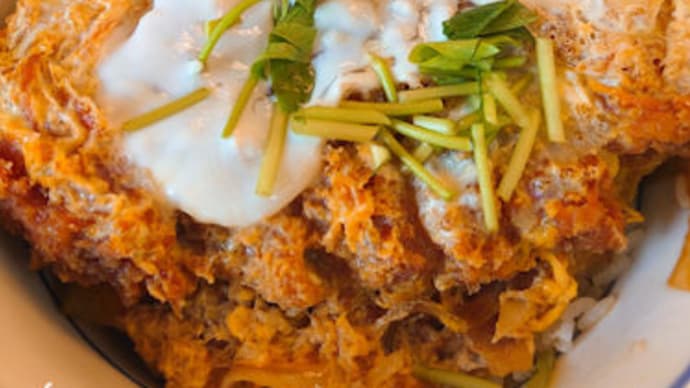 カツ丼とデザートと鹿と・・・w