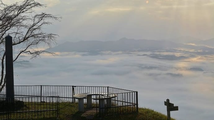 森山に建つ『希望の塔』について