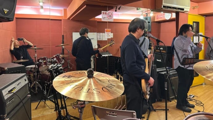 下北沢で早朝練習です