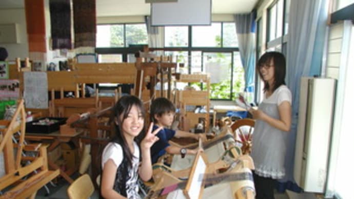 TCC・竹島クラフトセンター、名古屋から姉弟で手織体験！