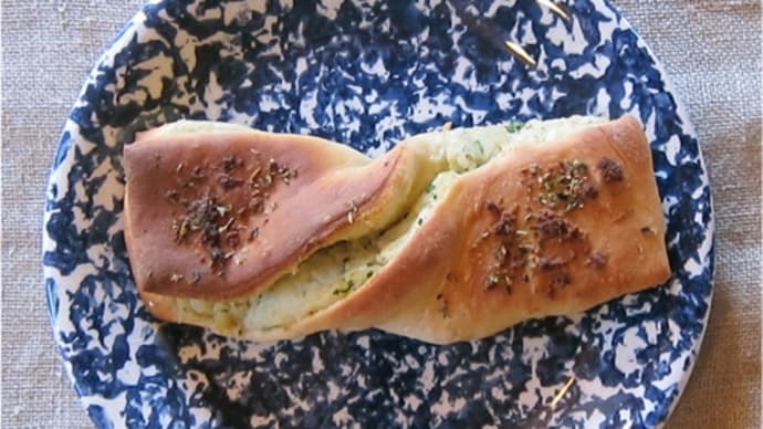 ガーリックパンがとっても美味しくて