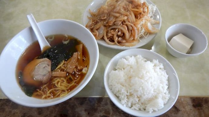 藤山屋　[港南区]　/　焼肉 + 半ラーメン