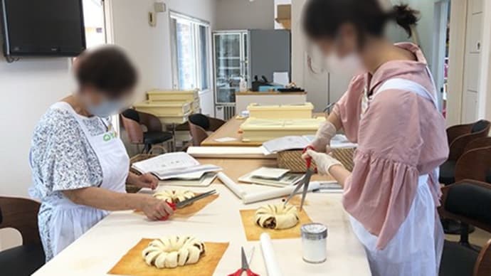 上級コースのクラスの授業です。