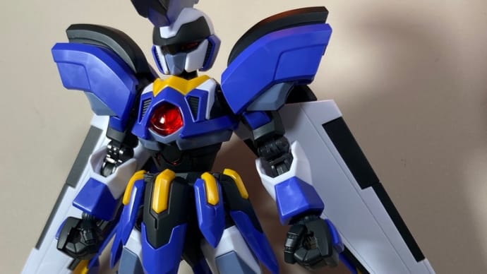 ⑦ダンボール戦機 ハイパーファンクション LBX オーディーン 組立中です!