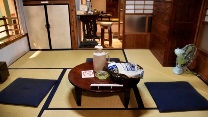 博物館の展示の世界を生きている