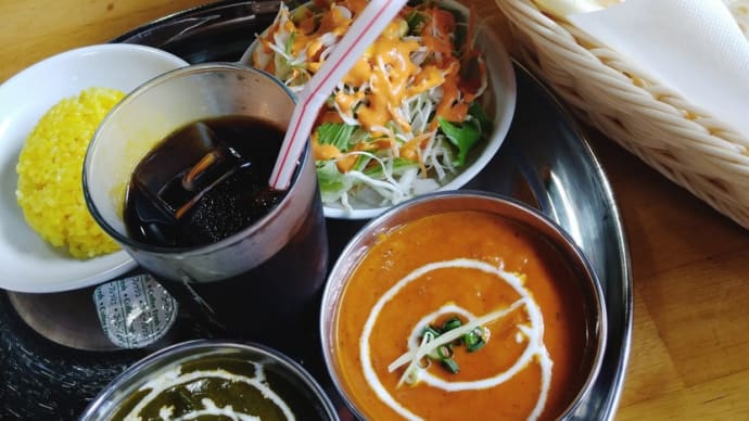 お店でカレー