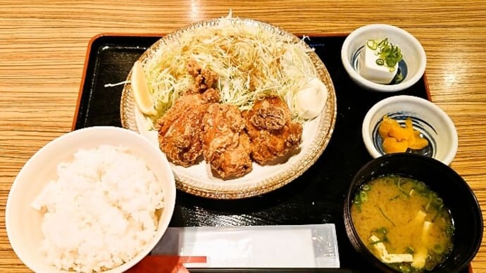 山内農場(浦安駅前店)で大きな唐揚げ定食(3個)(2023年11月5日)