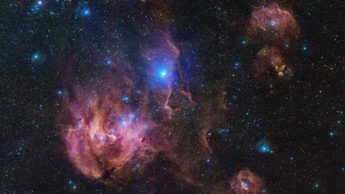 新しい15億ピクセルのESO画像は、走るニワトリ星雲を前例のない詳細で示しています