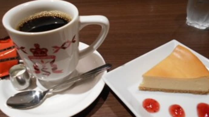 さかい珈琲店で珈琲とチーズケーキ。