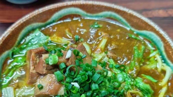 強烈に美味いカレーそばを食べました❗・・・キミ食堂(登野城)