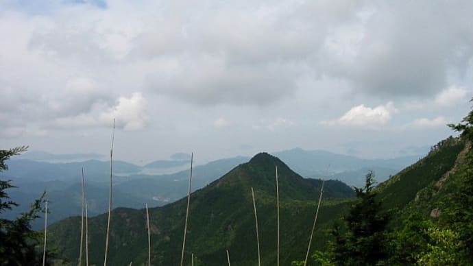 つつじの山と、ホタルの川と、初夏の海