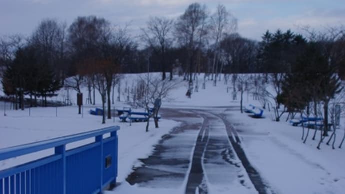 雪の中を進む