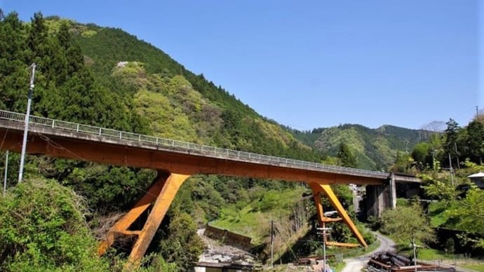 朽ちてゆく廃屋、五條の山の中へ