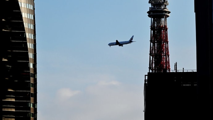東京タワー 飛行機 西新橋 夕日 Tokyo Tower and an airplane