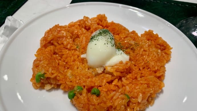 病院の中の喫茶店で♪ランチ(pq・v・)+°