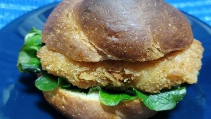 【02/09晩御飯】海老カツベーグル、晩御飯はかるぅ~くにしたんだね:P