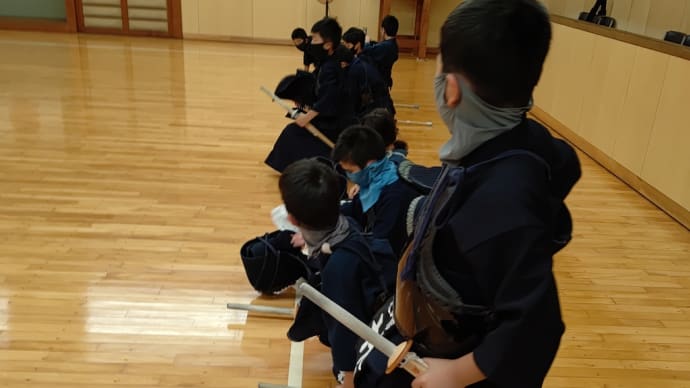 稲沢市剣道教室稲沢武道館の火曜日の稽古