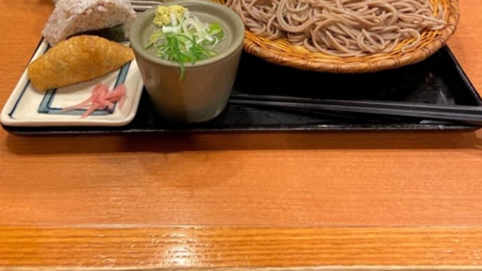 昼休憩☆蕎麦定食でパンパン♪