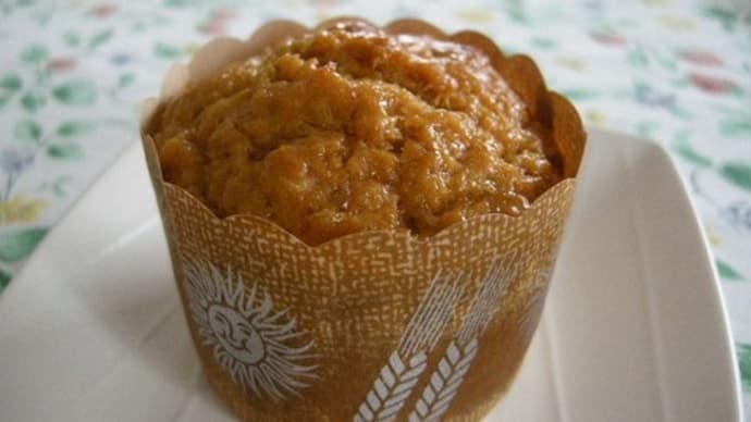 皮ごとキャロットサワークリームケーキ