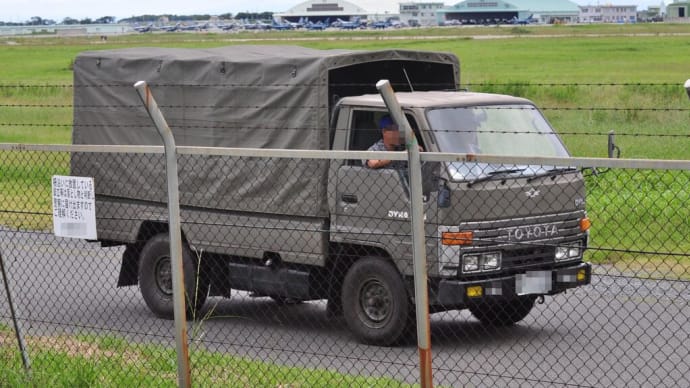 自衛隊汎用トラック　TOYOTA　ダイナ　DYNA