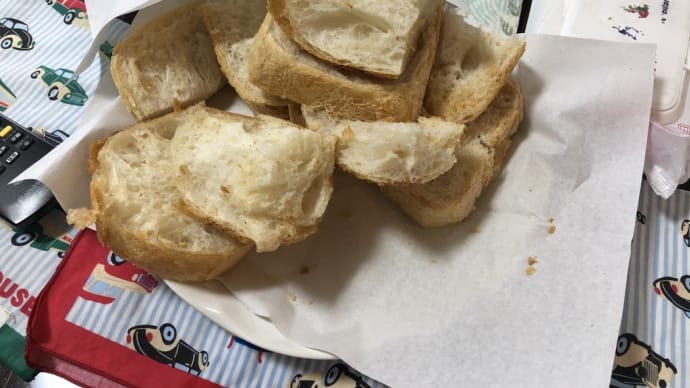ホームベーカリーで作るフランスパンは、ハサミで切るべし！