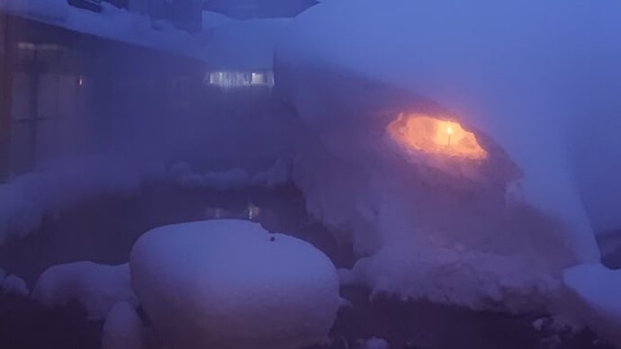 ブログ220205 酸ヶ湯温泉~夕闇に沈む雪景色