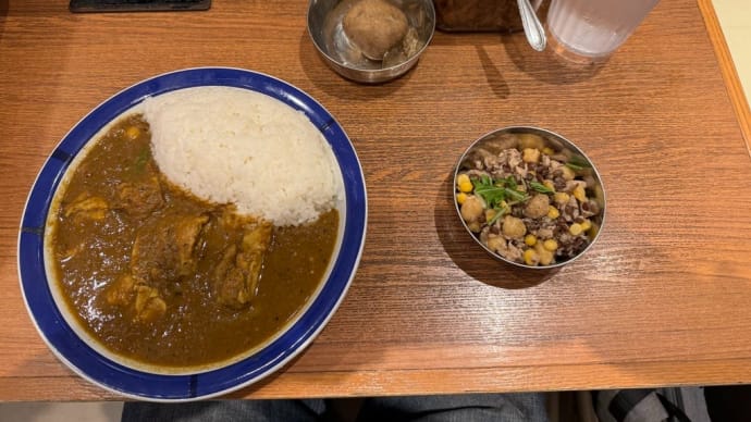 秋葉原駅アトレのエチオピアでチキンカレー