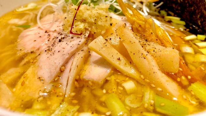 暑い時はやっぱり塩鶏のあっさり麺?!