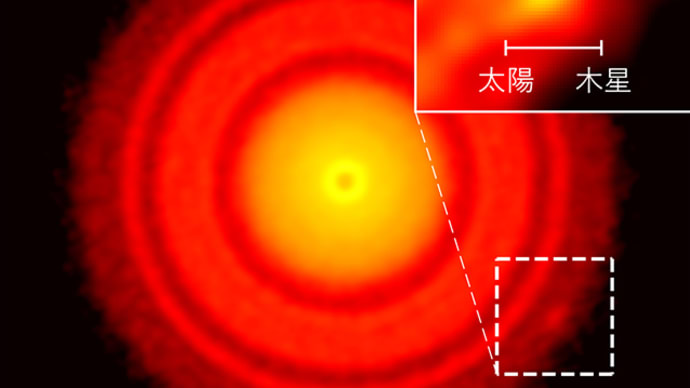 “原始惑星系円盤”に小さな電波源を発見! 惑星形成のプロセスの重要な部分を初めてピンポイントで観測できたのかも