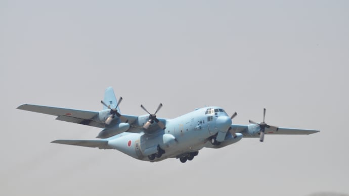 航空自衛隊C-130H輸送機 05-1084 海外派遣塗装機離陸姿
