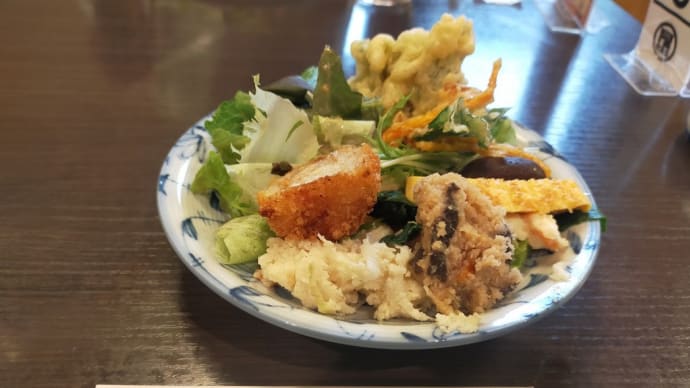旅行の楽しみは♪~健康レストラン 日乃出食堂