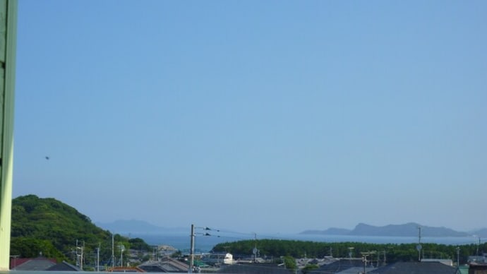 今日もきれいな青空です