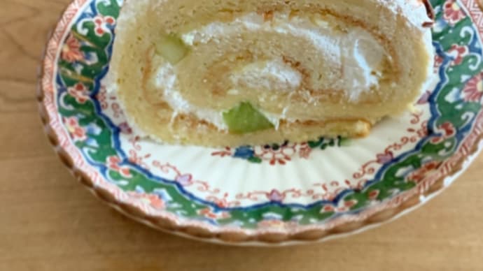 マロンとキウイのロールケーキ🌰🥝