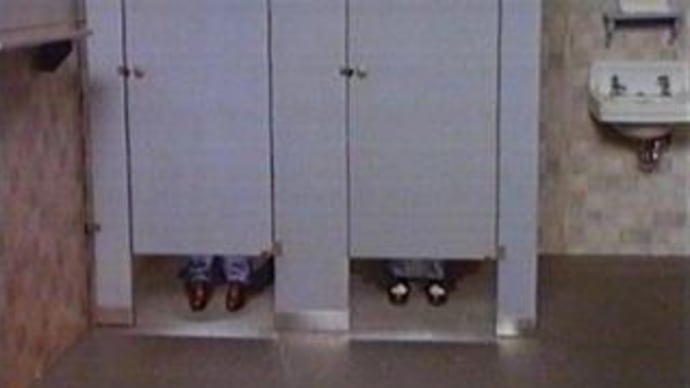 SEINFELD5-12The Stall(韻を踏んでるから面白い)