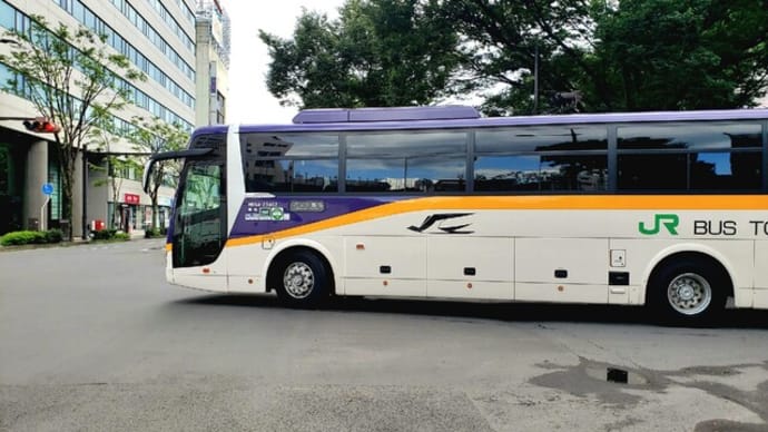 JR高速バス E8系カラー