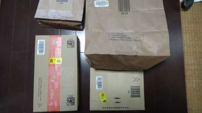 ブラックフライデーでポチッたものが到着、あっ、掃除機も・・・。(笑)