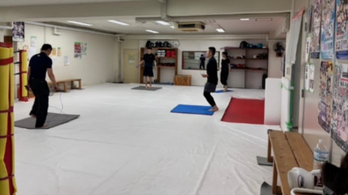 (金)▶(金)キックボクシング初級クラス19:30〜
