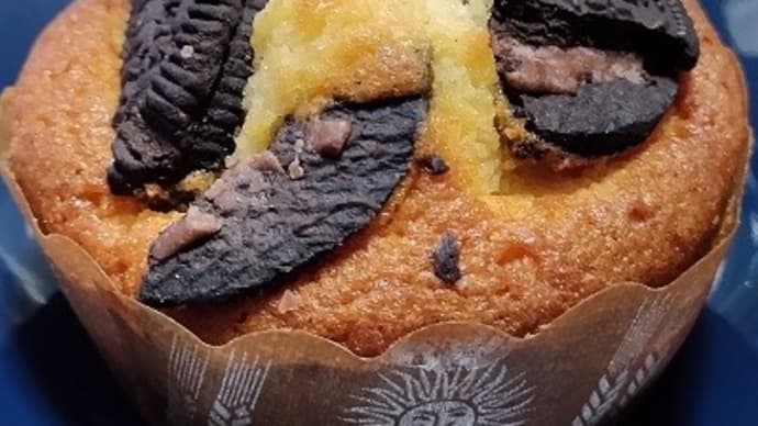 【01/30おやつとゆ～か夜食】オレオクッキーのアーモンドケーキ、満足満足なんだね：P