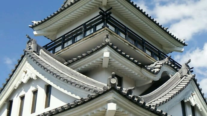 どんな城でも 城は城じゃい。 『 益々と 自分に投資 今人に 』 未来 明日香 著