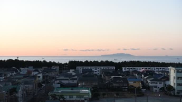窓には結露