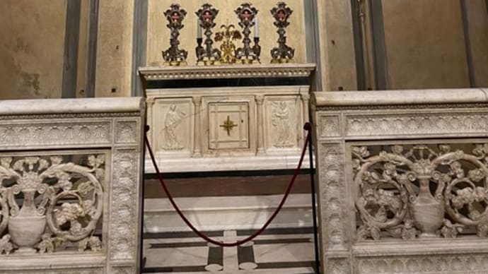 静謐な雰囲気　サン・ロレンツォ聖堂　旧聖具室