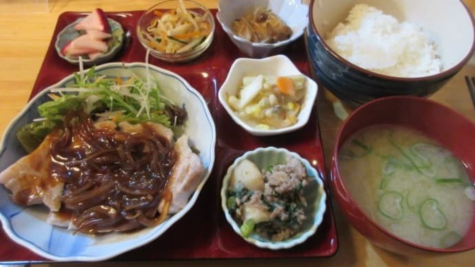 「てっぱん大山」、おいしくてすごいコスパの豚テキ定食800円