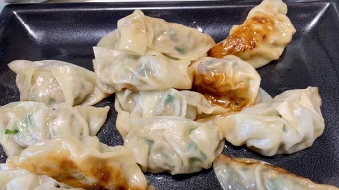 実家の家飯♪手作り餃子🥟(((o(*゚▽゚*)o)))