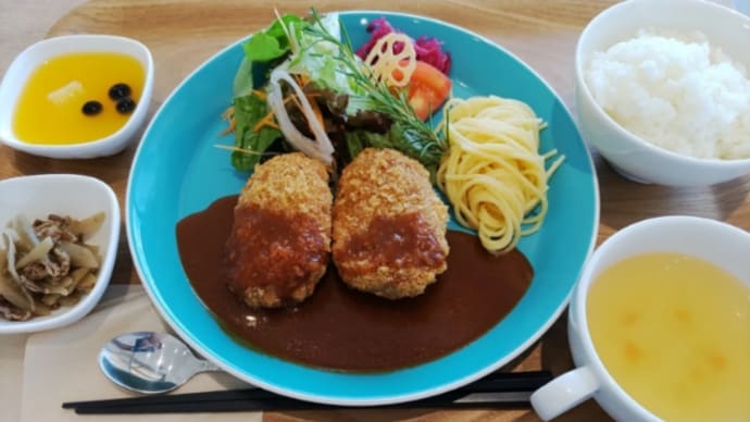 カフェサロンえみりあ