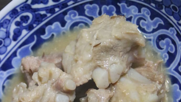 4月21日　　豚バラ軟骨の味噌煮定食