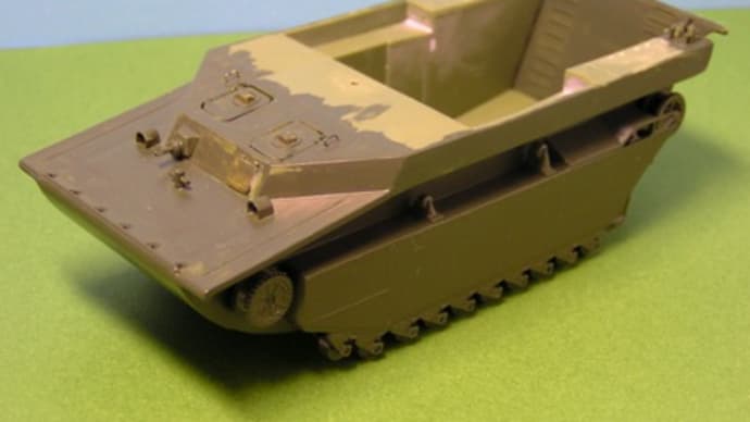 作りかけのエアフィックス　LVT-4